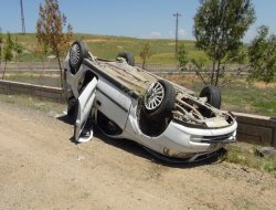 Çınar'da otomobil takla attı: 3 yaralı