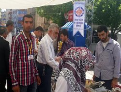 Yetim çocuklar yararına kermes