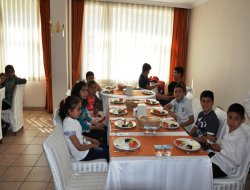 Müftü Akbaba, "Herkes yetimlere sahip çıkmalı"