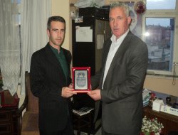 Peygamber Sevdalılarından kutlu doğum plaketi