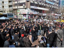 Özgür Der: "Direnen Suriyeli Kardeşlerimizin Yanındayız"