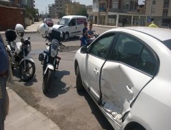 Menemen'de maddi hasarlı kaza