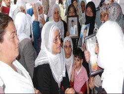 Eylemci Ailelere `İkna` Ziyareti!