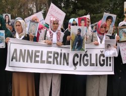 "Annelerin ideolojileri yoktur"