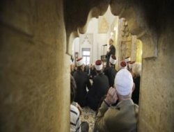 Tacikistan'da namaz yasaklandı!