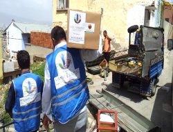 İzmir Umut Kapısı, Mayıs ayında 100 aileyi sevindirdi