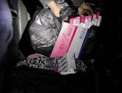 Viranşehir'de 6 bin paket kaçak sigara ele geçirildi