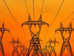 Borçlu belediye ve resmi kurumların elektrikleri kesiliyor