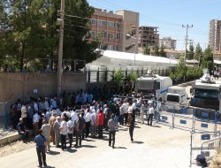 Çiftçilerin DEDAŞ eylemi sürüyor