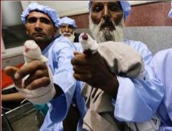 Taliban, oy kullanan boyalı parmakları kesti!