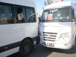 Diyarbakır Yenihal Caddesi’nde maddi hasarlı trafik kazası