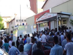 Husumeti uzlaştırma heyeti tarandı:3'ü asker 7 yaralı