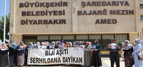 Diyarbakır'daki eylemci anneler: PKK bütün gençleri bıraksın