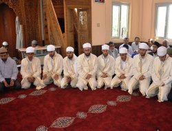 İlimlerini tamamlayan öğrenciler icazetlerini aldılar