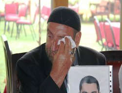 Oturma eylemi yapan aileler Ankara'ya gidecek