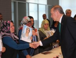 Dayikên Dilşewat Li Enqerê Ne