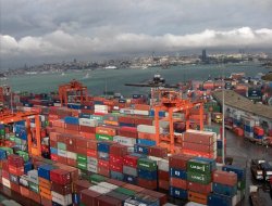 Mayıs ayında ihracat arttı, ithalat azaldı