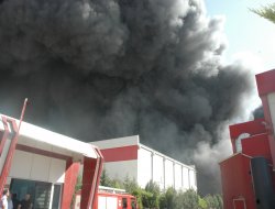 Gaziantep'te ki yangın gece boyunca devam etti