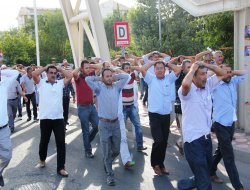 Çiftçiler DEDAŞ'ı bastı