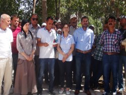 Belediyeden çıkarılan işçiler basın açıklaması yaptı