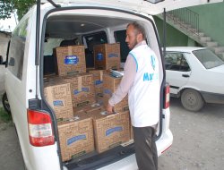 Ağrı'da 120 muhtaç aileye yardım yapıldı