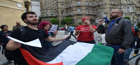 BBC'ye 'İsrail yanlısı yayın' protestosu