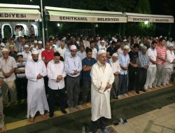 Hatimle kılınan teravih namazına yoğun ilgi