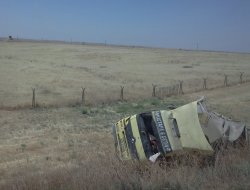 Nusaybin'de beyaz eşya yüklü TIR devrildi