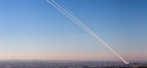 Lübnan'dan İsrail'e üç füze...