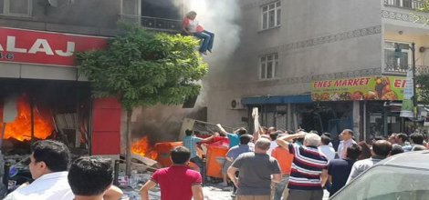 İstanbul'da Patlama: 4 Yaralı