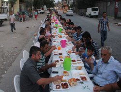 Adana Umut-Der'den 500 kişilik iftar
