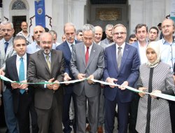 Yenilenen Muradiye camii dualarla ibadete açıldı
