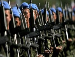 CHP'den bedelli askerlik için kanun teklifi