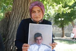 Oturma eylemi yapan anne: Annemin cenazesine yetişemedim