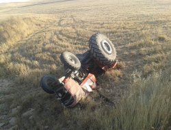 Çınar'da traktör devrildi: 2 yaralı