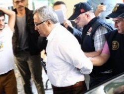 Arkadan kelepçelemeyi kendisi istedi iddiası!