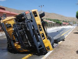 Bitlis'teki 2 trafik kazasında 4 yaralı