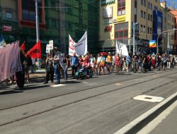 Basel'de savaş karşıtı yürüyüş