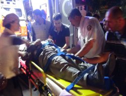 Karşıya geçmek isterken otomobilin altında kaldı