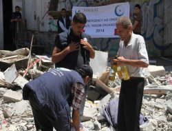 Gazze'ye insani yardım paketleri ulaştı