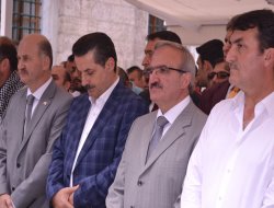 Bakan Çelik Gazze şehitleri için gıyabi cenaze namazı kıldı