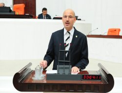 "Yüksek hızlı tren projesi devam ediyor"