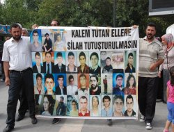 Eylem yapan aileler ilgisizlikten şikâyetçi