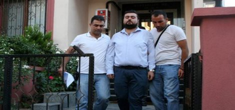 İzmir'de 11 polis tutuklandı