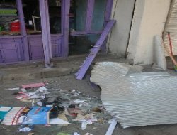 PKK'li eşkiyalar HÜDA PAR İlçe Başkanının dükkânını yağmaladılar