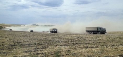 700 Rus askeri Ukrayna sınırı geçti