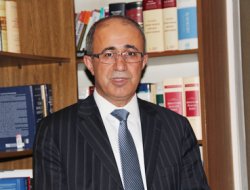 "Demokratik Toplumda Mustazaf Der'in Kapatılması İzah Edilemez"