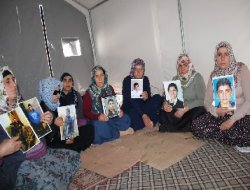 Dayikên ku zarokên wan hatine revandin