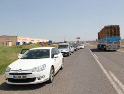 Araç Konvoyu Diyarbakır'dan Yola Çıktı