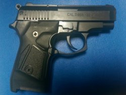 Ruhsatsız tabanca ele geçirildi